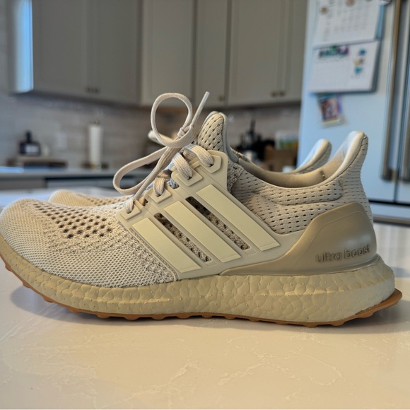 Adidas men’s Ultraboost Beige Sneakers size M8 brand new - Picture 4 of 7